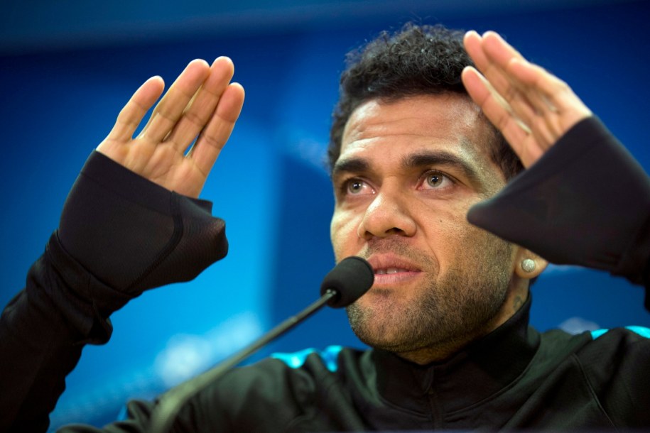 Dani Alves na zdj. z 2015 r. /ALEJANDRO GARCIA  /PAP/EPA