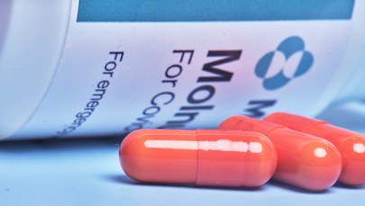 Dania dopuściła lek na Covid-19. Ma on zmniejszyć liczbę hospitalizacji i zgonów