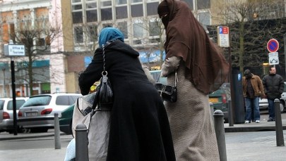 ​Dania wprowadza zakaz zasłaniania twarzy w miejscach publicznych