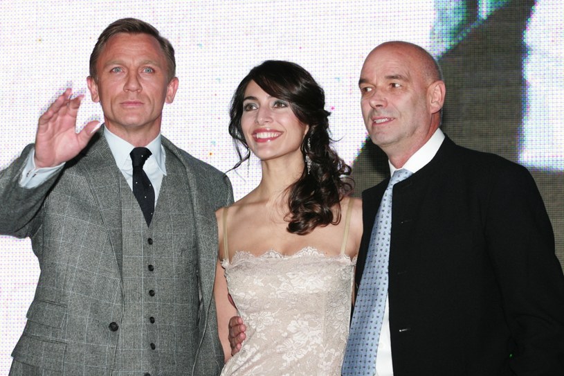 Daniel Craig, Caterina Murino i Martin Campbell na premierze filmu "Casino Royale" /Han Myung-Gu/WireImage /Getty Images