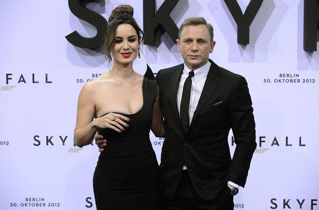 Daniel Craig i Berenice Marlohe - aktorzy z "Skyfall" /AFP