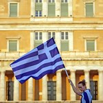 Daniel Gros: Wyjście Grecji z euro bardziej możliwe niż kiedykolwiek