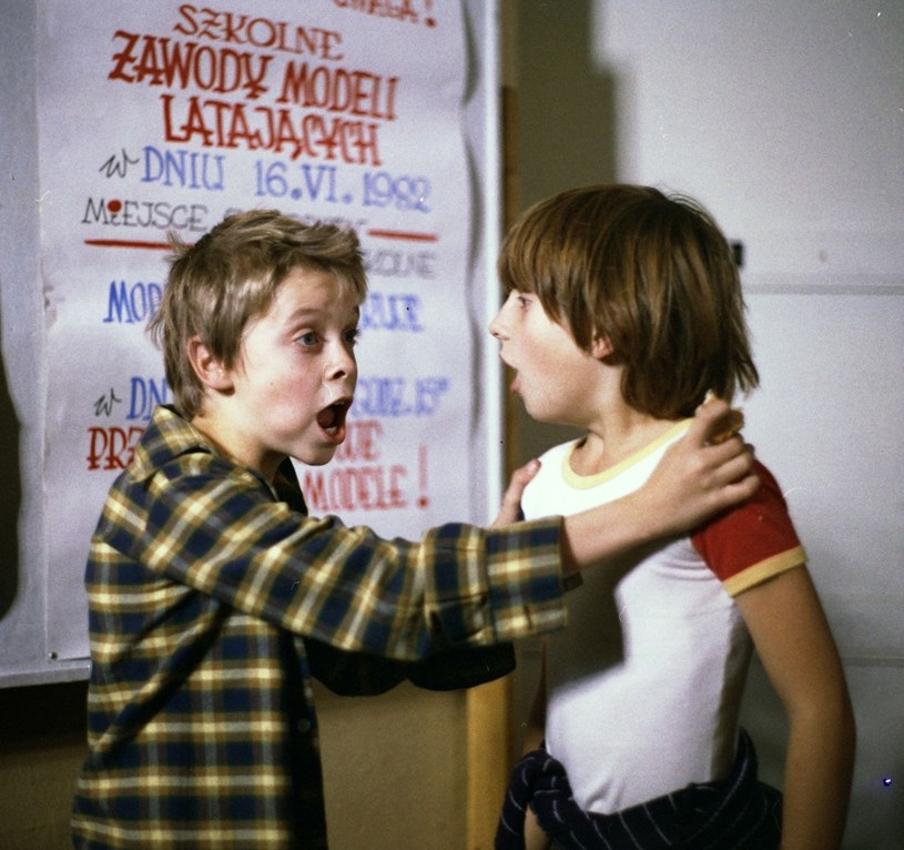 Daniel Kozakiewicz (po lewej) w filmie "Dzień kolibra" (1983 r.) /Polfilm /East News
