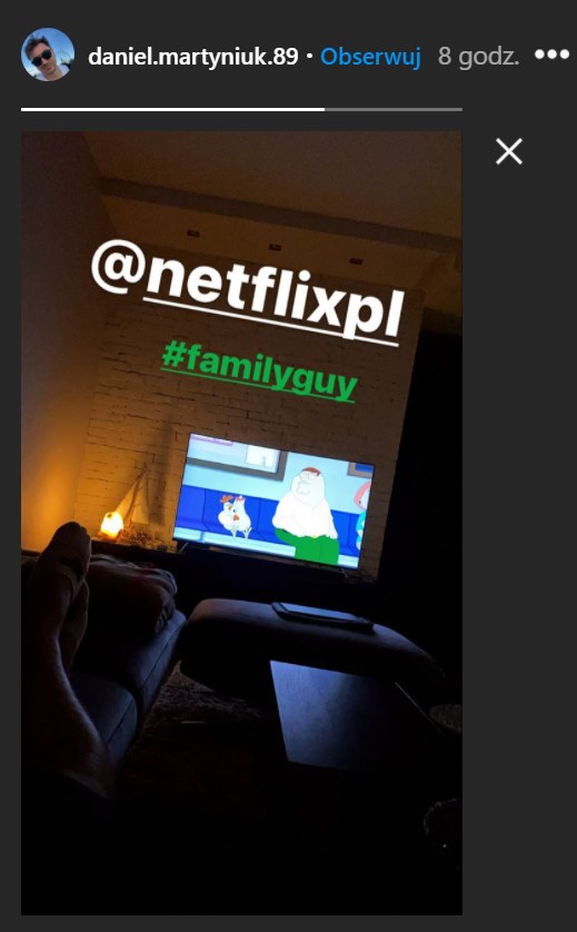 Daniel Martyniuk oglądający Netflixa /Instagram/daniel.martyniuk.89 /Instagram