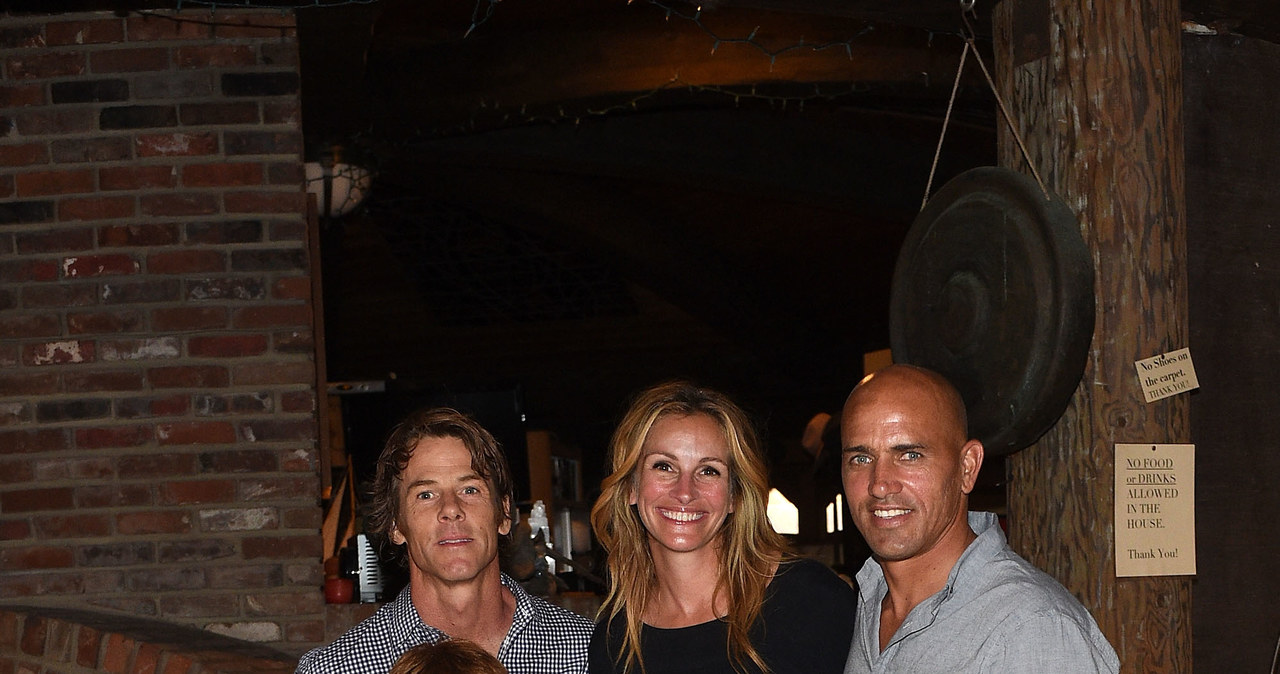 Daniel Moder, Julia Roberts, Kelly Slater, Phinnaeus Moder, Henry Daniel Moder i Hazel Moder w 2015 roku /Stefanie Keenan /Getty Images