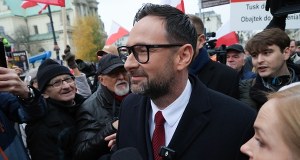Daniel Obajtek usłyszał zarzut. Tłum przed prokuraturą