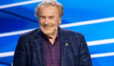 Daniel Olbrychski jedzie po bandzie z kabaretem K2! Legenda kina, żona z ciętą ripostą i kabaret bez hamulców