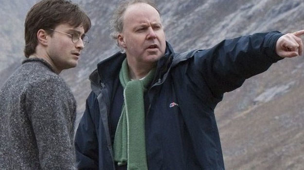 Daniel Radcliffe i David Yates na planie "Insygniów Śmierci" /materiały prasowe