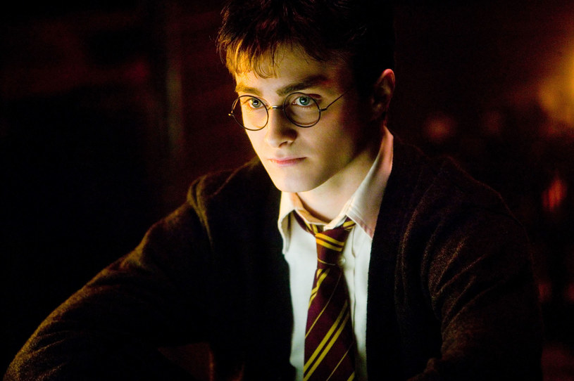 Daniel Radcliffe w filmie "Harry Potter i Zakon Feniksa" /Heyday Films / Entertainment Pictures /Agencja FORUM