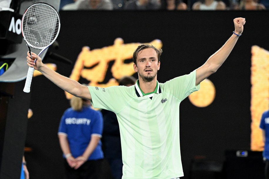 Daniił Miedwiediew po raz drugi z rzędu wystąpi w finale wielkoszlemowego Australian Open /DAVE HUNT /PAP/EPA