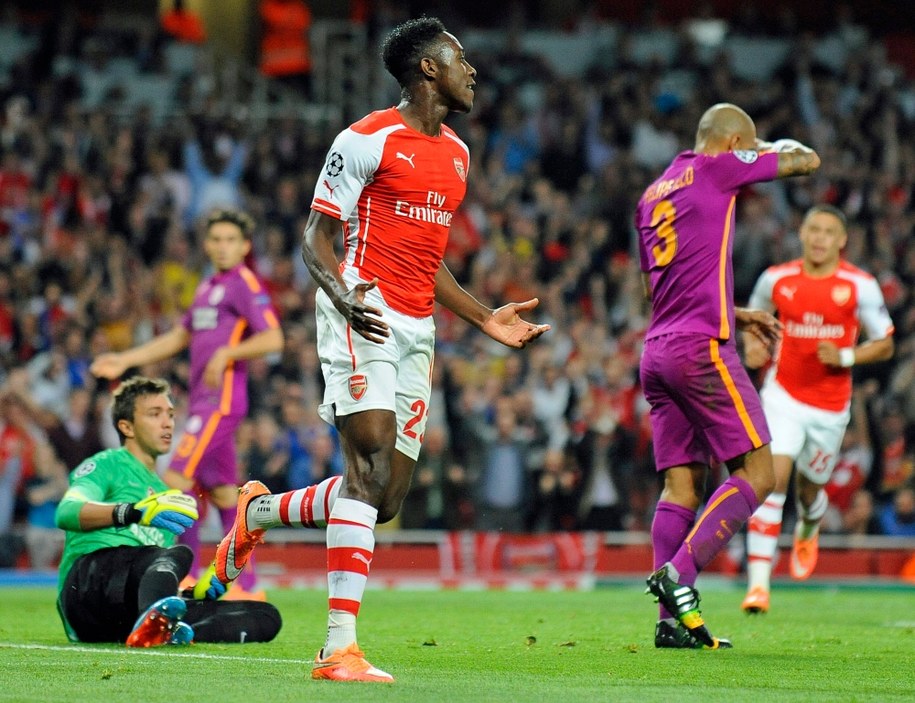 Danny Welbeck (Arsenal) cieszy się po zdobytym golu /GERRY PENNY (EPA/PAP) /PAP/EPA