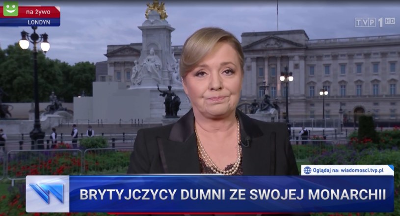 Danuta Holecka TVP transmisja sprzed Pałacu Buckingham /Screen TVP / Widomości TVP /materiał zewnętrzny