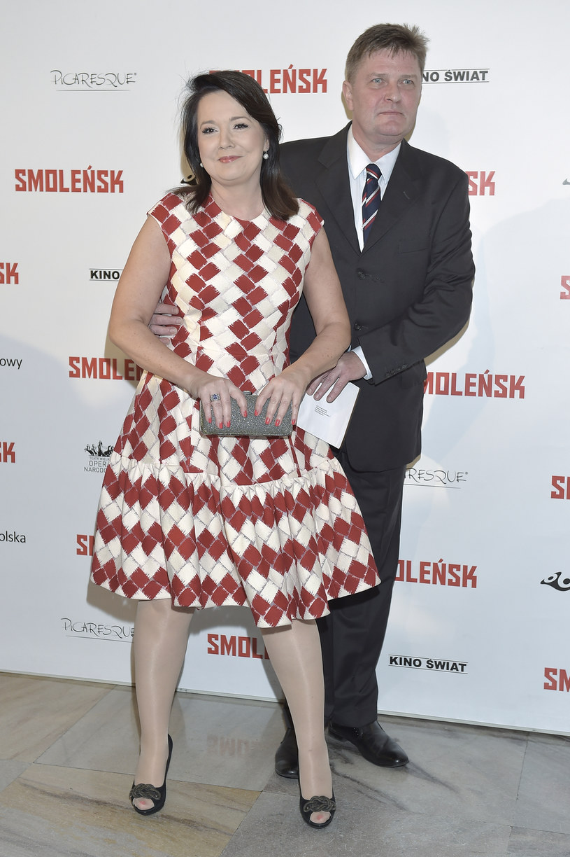 Danuta Holecka z mężem na premierze filmu "Smoleńsk" /Niemiec /AKPA