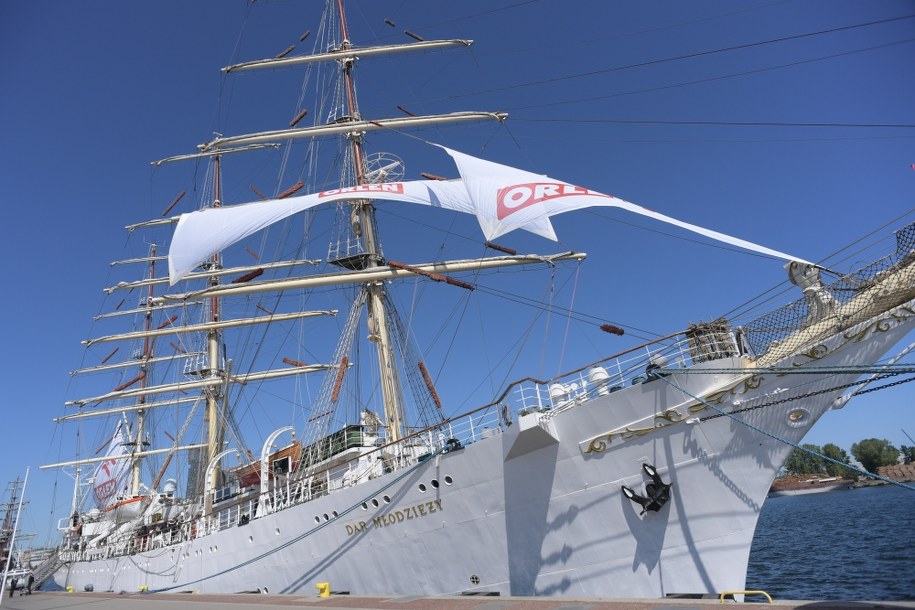 "Dar Młodzieży" /Adam Warżawa /PAP