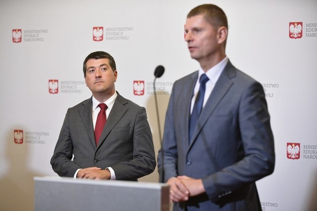 Dariusz Piontkowski i Leszek Skiba na konferencji prasowej /Marcin Obara /PAP