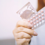 ​Darmowa antykoncepcja dla kobiet do 25 roku życia. Nowe przepisy we Francji