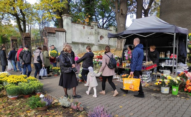 Darmowa komunikacja na 1 listopada. Śląskie miasta wychodzą z ofertą