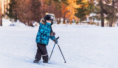 Darmowa nauka jazdy na nartach i snowboardzie. Konieczne jest złożenie wniosku 