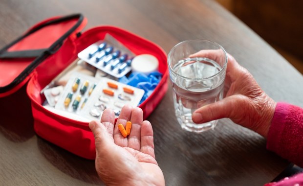 Darmowe leki dla dzieci i seniorów. Co planuje ministerstwo?