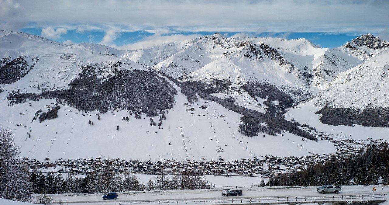 Darmowe skipassy i ponad 115 km tras zjazdowych. Gdzie warto pojechać w tym roku na narty? /East News