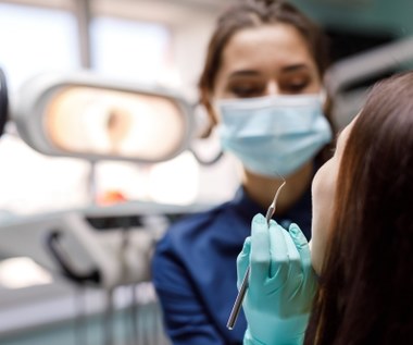 Darmowe zabiegi u dentysty na NFZ. Na liście nawet leczenie kanałowe