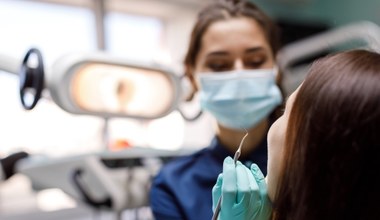 Darmowe zabiegi u dentysty na NFZ. Na liście nawet leczenie kanałowe
