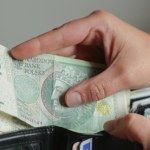 Darowizna pieniędzy w rodzinie. Kiedy trzeba zgłosić ją do urzędu?
