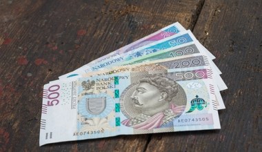 Darowizna w 2026 r. Ile można dać bez podatku?