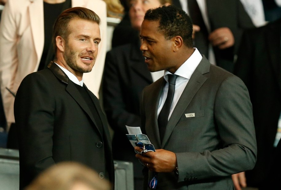 David Beckham i Patrick Kluivert przed meczem LM pomiędzy Paris Saint-Germain i FC Barceloną /Christophe Karaba /PAP/EPA