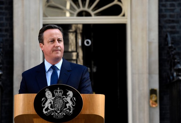 David Cameron po wynikach referendum zapowiada rezygnację /FACUNDO ARRIZABALAGA /PAP/EPA