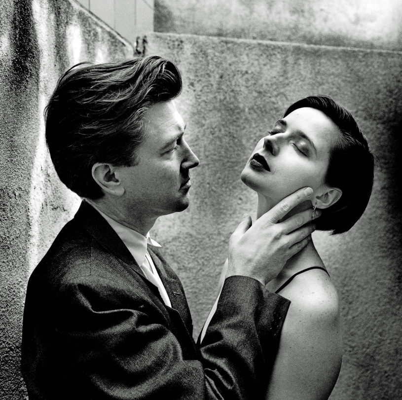 David Lynch i Isabella Rosselini na słynnej fotografii z 1988 roku /Helmut Newton /materiały prasowe