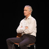 David Strathairn