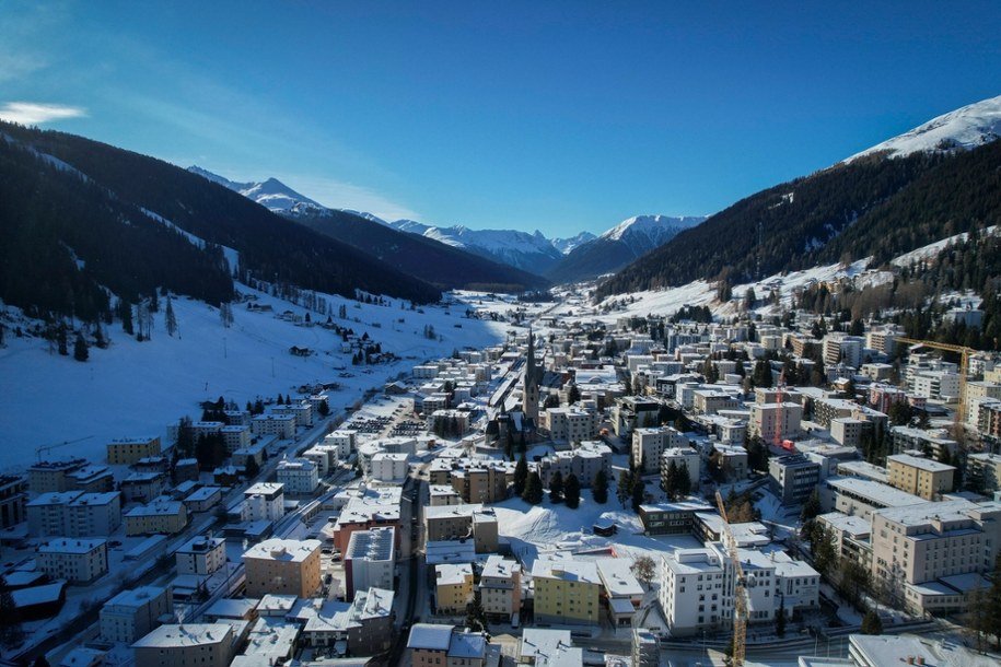 Davos 2026: Największa ochrona w historii! Donald Trump i światowe elity pod specjalnym nadzorem /GIAN EHRENZELLER/EPA /PAP/EPA