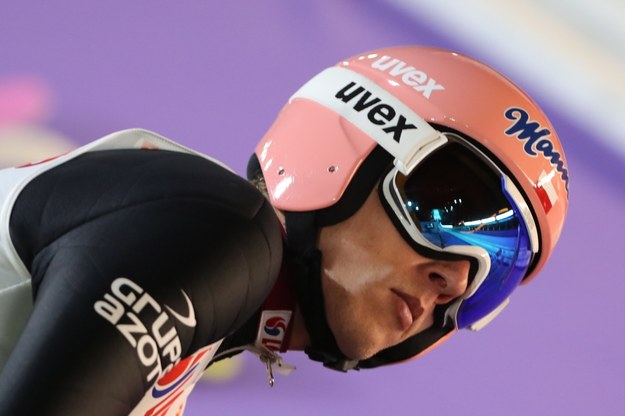 Dawid Kubacki podczas serii treningowej przed zawodami Pucharu Świata w skokach narciarskich / 	Grzegorz Momot    /PAP