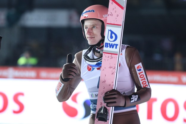 ​Dawid Kubacki faworytem PŚ w skokach narciarskich w Engelbergu