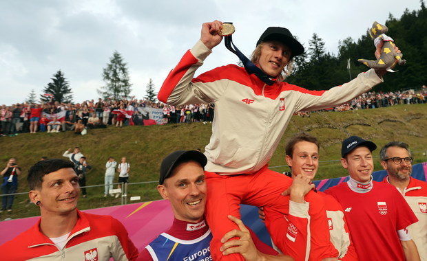 Dawid Kubacki ze złotem IE. To im zadedykował ten medal