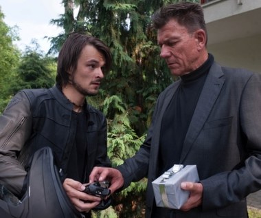 Dawid Ogrodnik i Mirosław Zbrojewicz w filmie "11 minut"