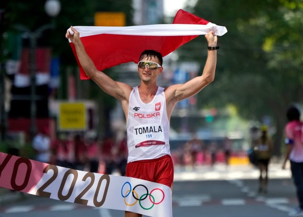 Dawid Tomala mistrzem olimpijskim w chodzie na 50 km /KIMIMASA MAYAMA /PAP/EPA
