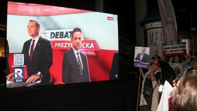 Debata w Republice: Kartonowy Trzaskowski, zdjęcie u Hołowni i pytanie o płcie