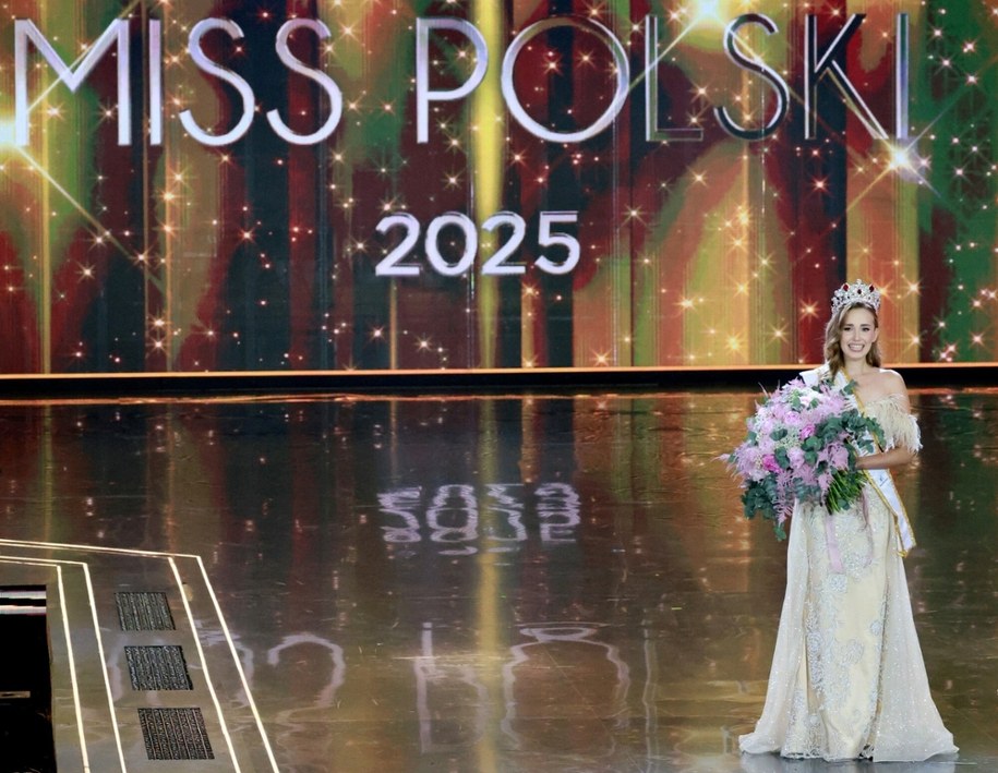 Decyzją jury koronę najpiękniejszej Polki zdobyła 20-letnia Oliwia Mikulska / WOJCIECH OLKUSNIK  /East News