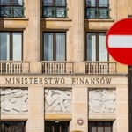 Decyzja PKW a pieniądze dla PiS. Jest stanowisko resortu finansów