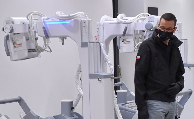 Decyzje ws. 1 listopada i pracy w biurach: Dzisiaj konferencja premiera ws. nowych obostrzeń