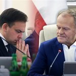 Deficyt i dług rosną, premier ostrzega. Ale kostki domina już się sypią