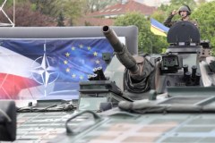 Defilada "Silni w sojuszach" w Warszawie