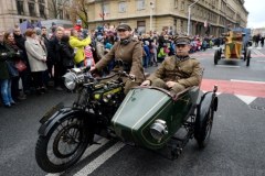 Defilada historyczna w Warszawie