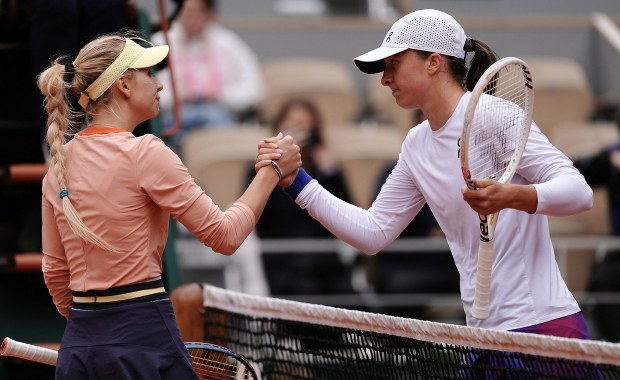 Deklasacja, demolka. Światowe media o tempie wygranej Świątek 