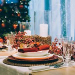 Dekorujesz stół na święta? Tak stworzysz magiczny klimat