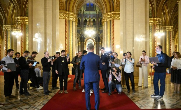 Delegacja KE odwiedziła Budapeszt. Stawką 17 miliardów euro