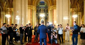 Delegacja KE odwiedziła Budapeszt. Stawką 17 miliardów euro