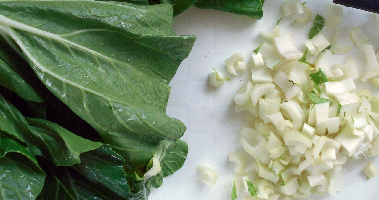 Delikatna, jasnozielona, z chrupiącymi łodygami i miękkimi liśćmi - kapusta pak choi /tit003 /Canva Pro